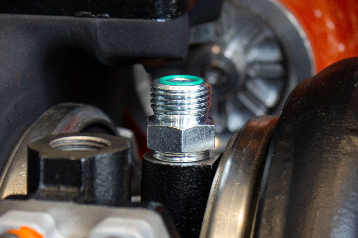 Fleece Performance Fleece Performance Factory Oil Feed Line Fitting for Holset Turbochargers FPE-HOL-FD-FIT | FPE-HOL-FD-FIT