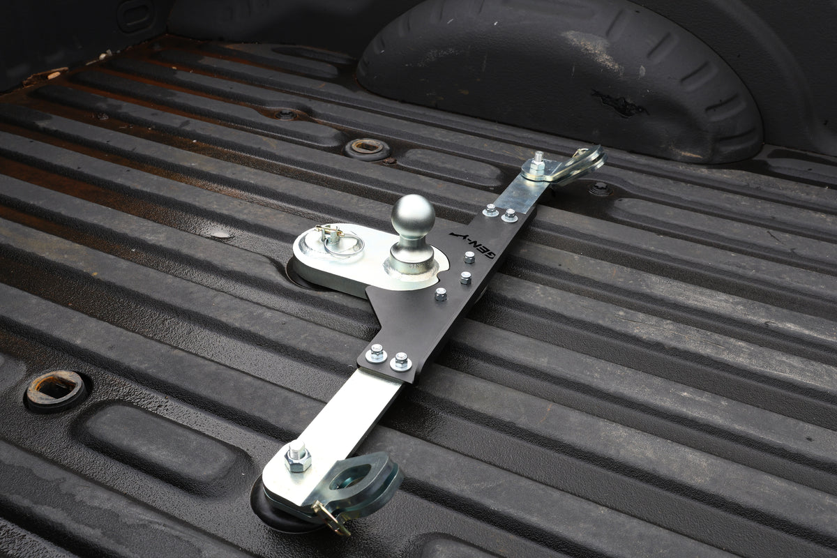 Gen-Y Hitch Gen Y MAIN ASSY - GoosePuck GEN II - 5 Offset - 25K Overall Towing - With Safety Chain Anchors Incorporated - GM 2020-24 Short Long Bed - GH-21017 | GH-21017