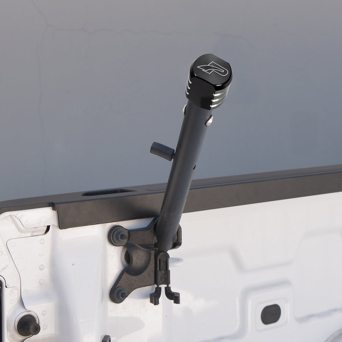 Pacific Engineering PPE Power Tailgate Grab Handle Kit - Billet Aluminum - GM’s MultiPro tailgates 2019 - 2020 148100100 | 148100100