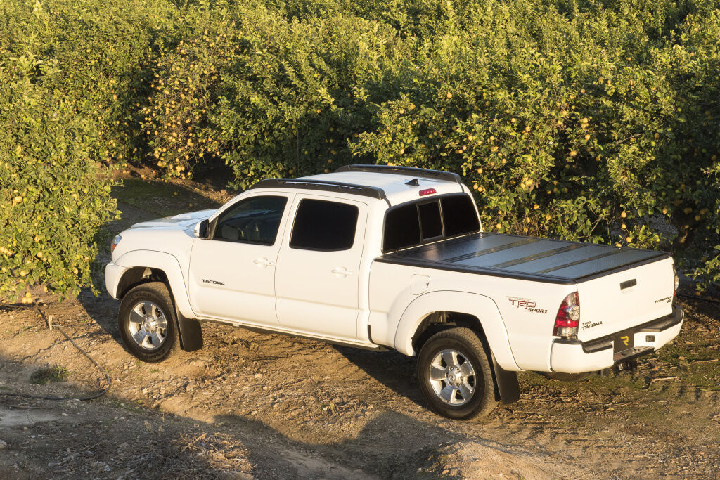 BAK BAKFlip G2 05-15 Tacoma 6'2" w/ Deck Rail System | 226407